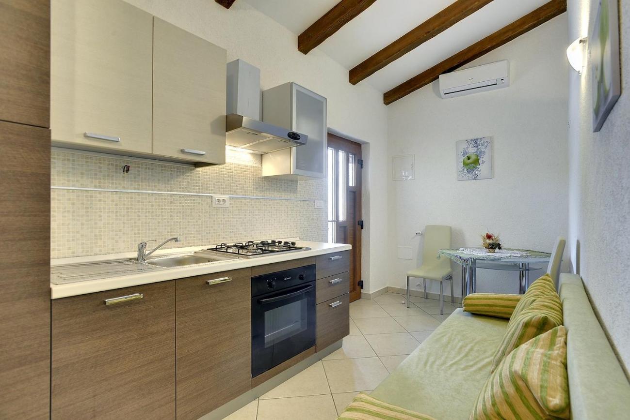 Villa Bella Lupoglav  Extérieur photo