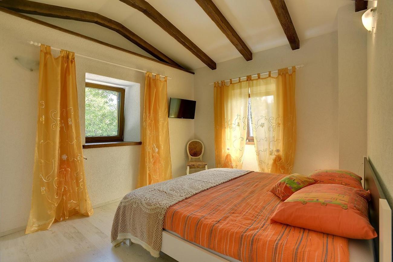 Villa Bella Lupoglav  Extérieur photo