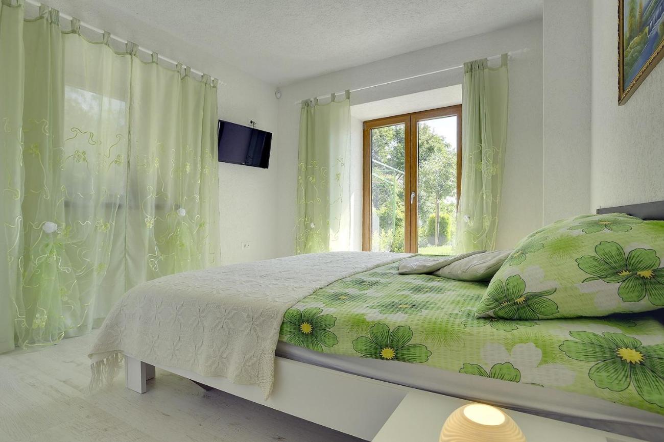 Villa Bella Lupoglav  Extérieur photo