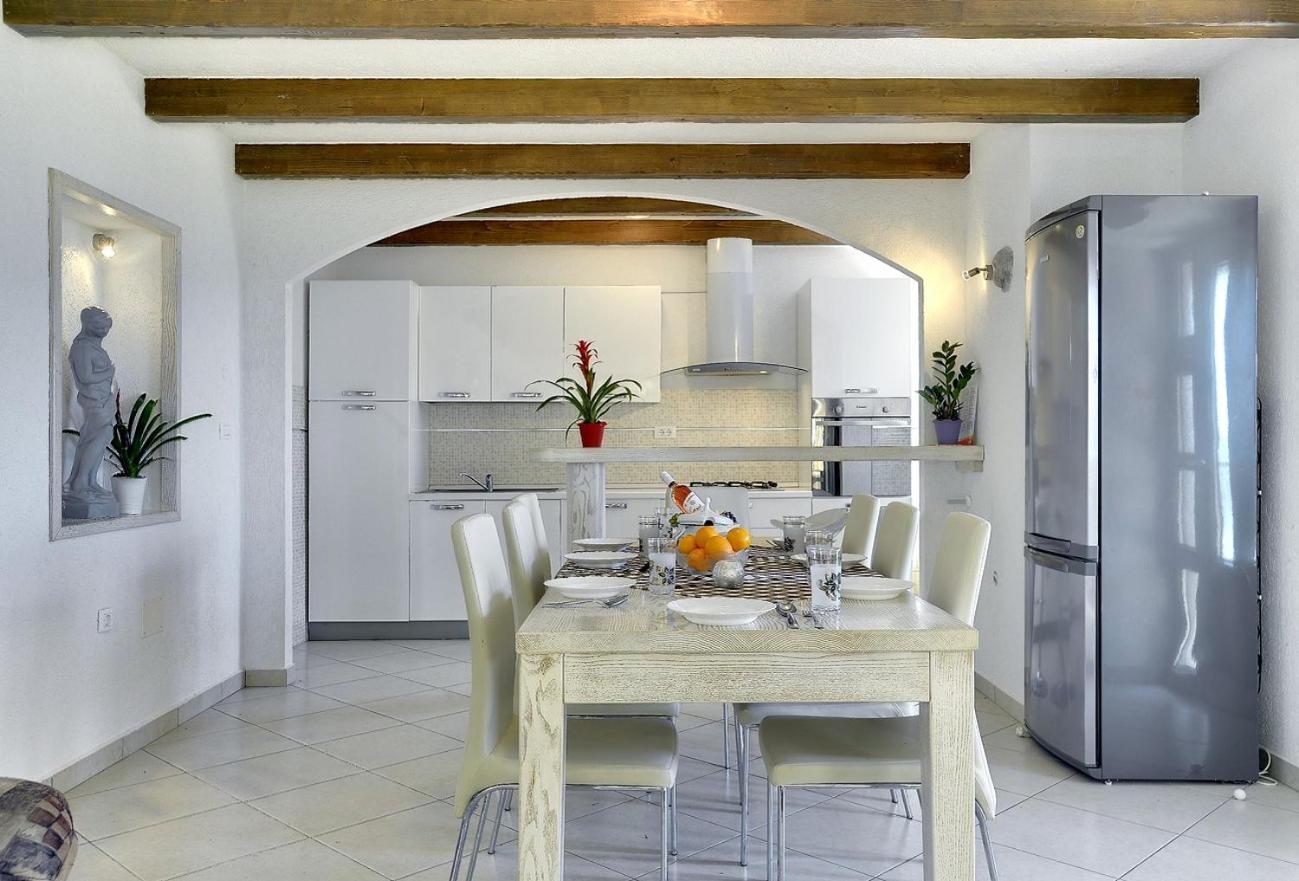 Villa Bella Lupoglav  Extérieur photo